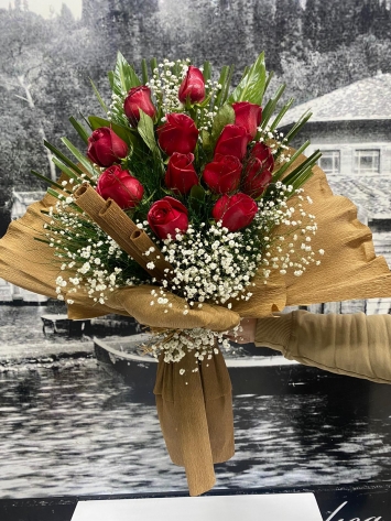 12 GÜL BUKETİ